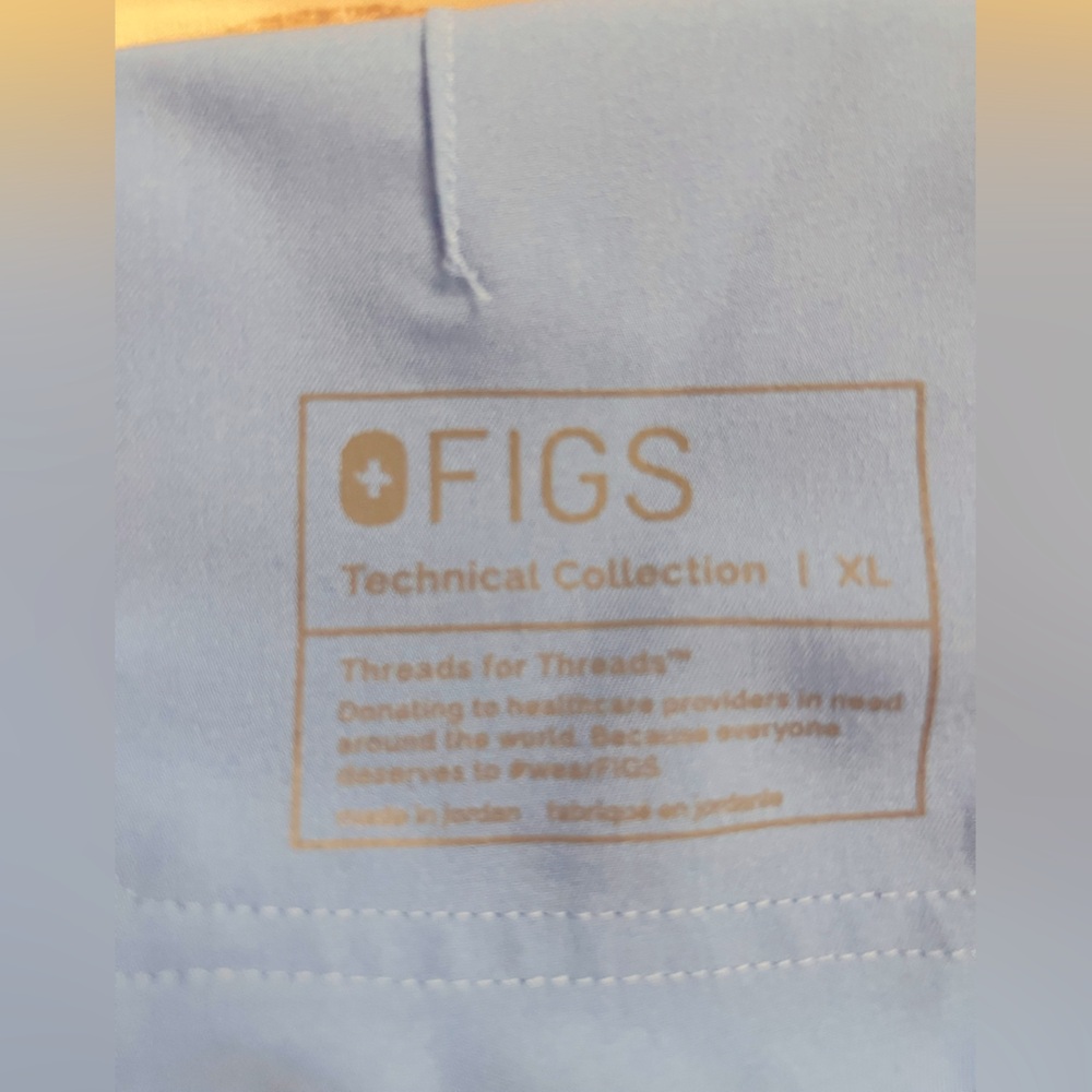 FIGS Technical Collection XL Scrub by pants - Light Blue